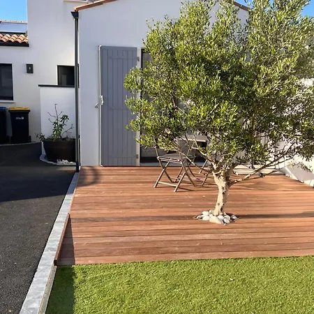 דירה Confort Climatise Avec Jardinet, En Centre Bourg, Proche Plage, Mer, La Rochelle Et Chatelaillon *
